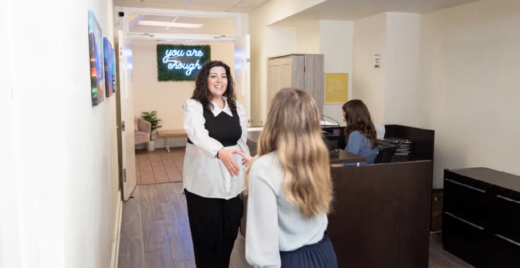 Alcohol Addiction Treatment at Alta Mira — Program, Detox & Admissions